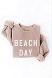 BEACH DAY Graphic Sweatshirt: M / ATHLETIC HEATHER